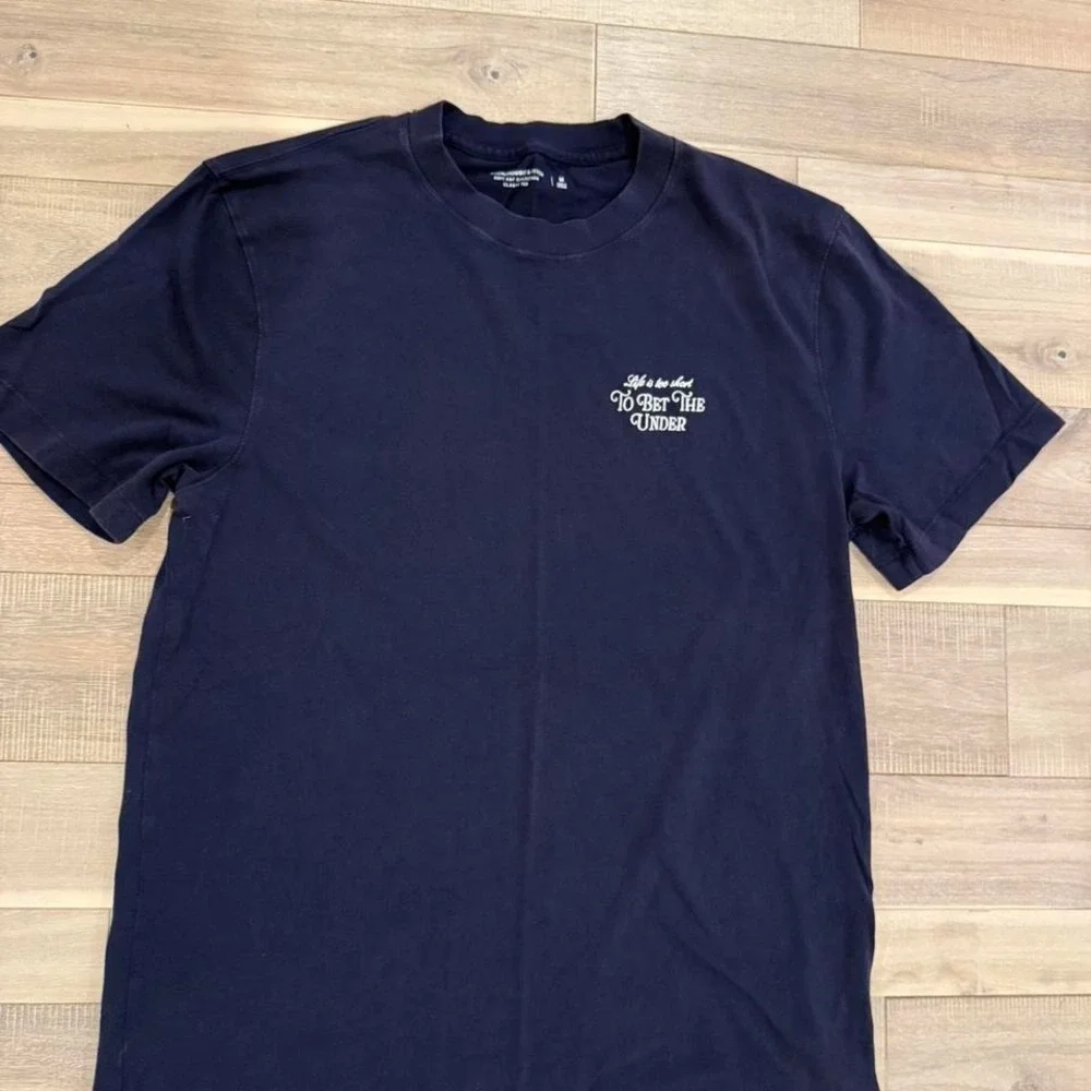 Navy Abercrombie & Fitch t-shirt Sz Med